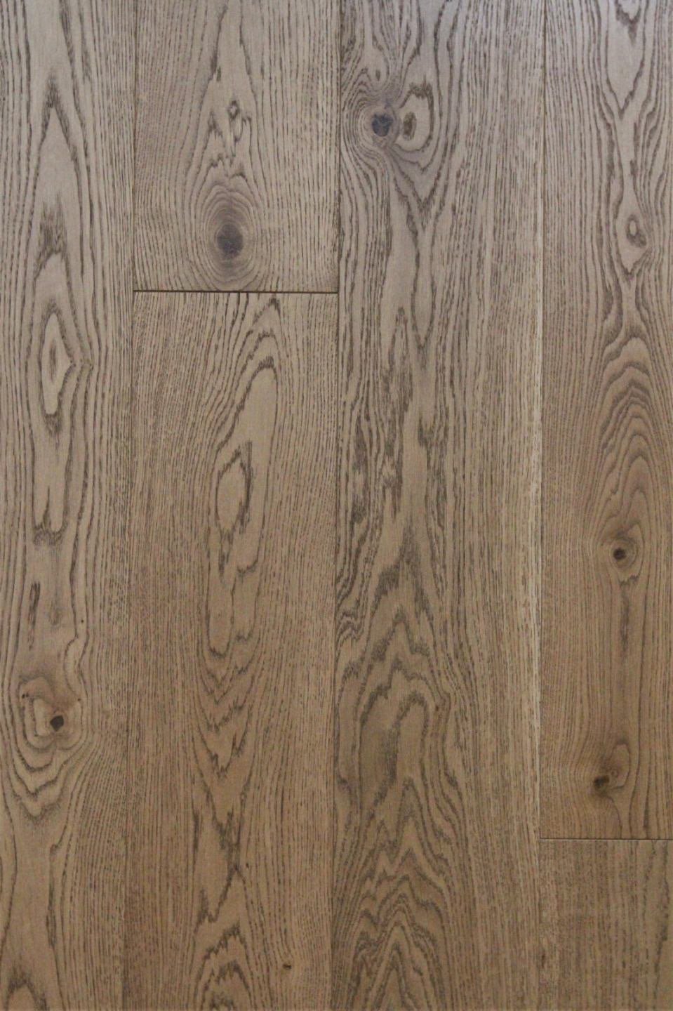Original Nature oak flooring grade photograph supplied by the owner