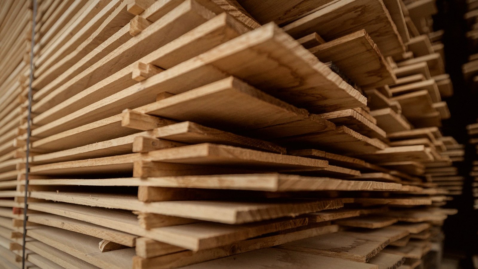 Board profiling equipment at the mill